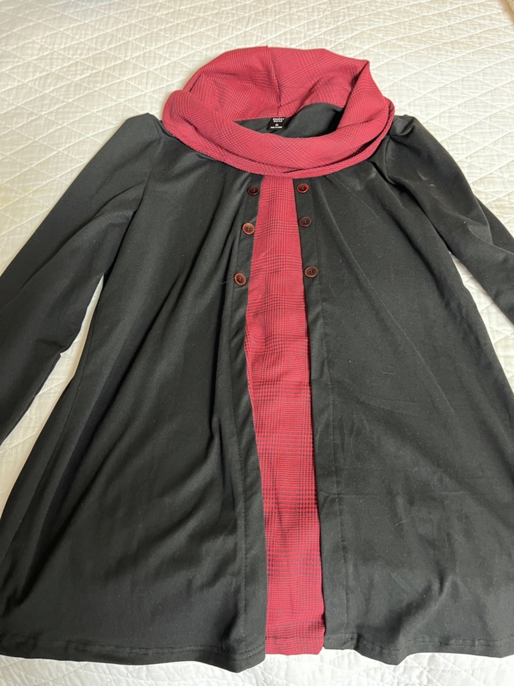 Emery Rose Black Tunic with RedContrast Front and Collar. Size XL